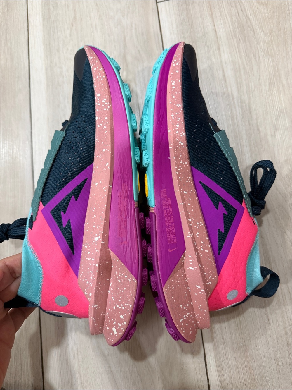 Nike Women’s Black Pink Teal Multi-Color Trail Running Shoes - Picture 2 of 9